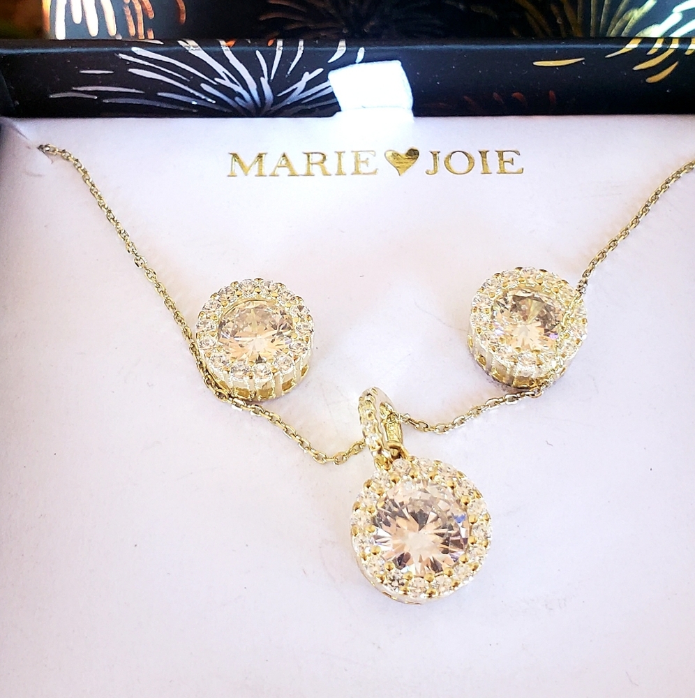 New Sterling Silver CZ Halo  2pc Jewelry Set._13